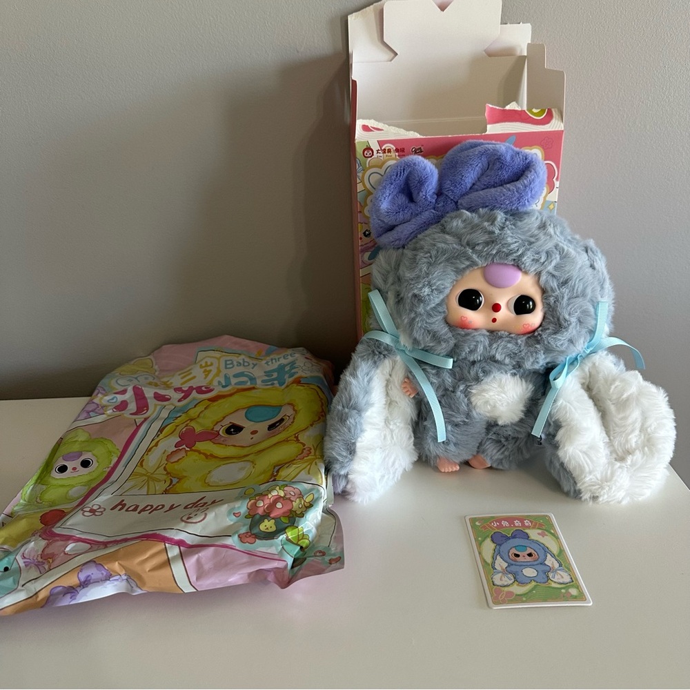 Baby Three Happy Day grayish blue bunny